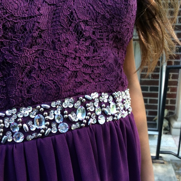 Sleeveless purple prom dress size 1 - Picture 7 of 8